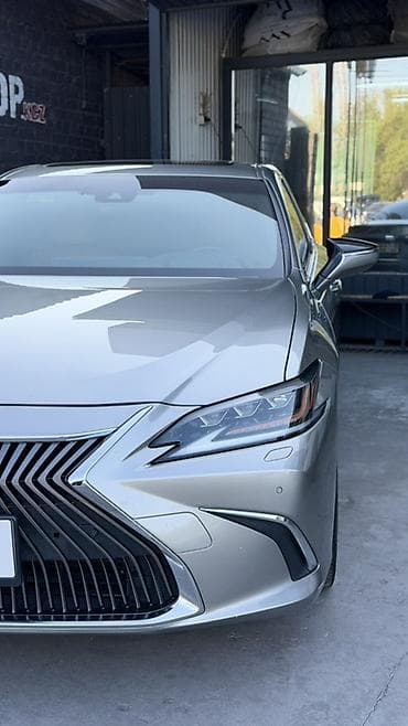 Lexus ES: 2019 г., 2.5 л, Вариатор, Гибрид, Седан — 2