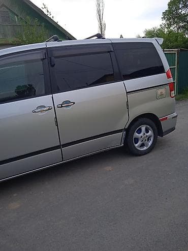 Toyota Noah: 2005 г., 0.2 - engine capacity л, Автомат, Бензин, Вэн/Минивэн — 4