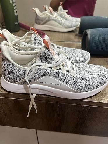 energy boost adidas: Кроссовки, 39, Б/у, цвет - Серый, Самовывоз — 1
