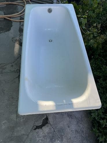 Чугунная ванна прямоугольной формы с эмалевым покрытием. - Материал at lalafo.kg Чугунная ванна прямоугольной формы с эмалевым покрытием. - Материал