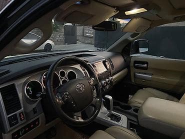 Toyota Sequoia: 2008 г., 5.7 л, Автомат, Газ, Внедорожник — 8