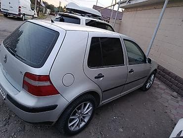 Volkswagen Golf: 2003 г., 1.6 л, Механика, Бензин, Хэтчбэк — 3