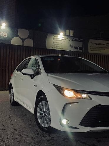 часы тойота: Toyota Corolla: 2019 г., 1.8 л, Автомат, Гибрид, Седан — 4