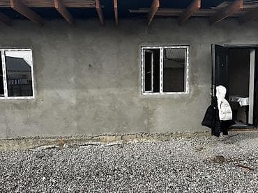 4 bedroom: Продаётся одноэтажный дом с закрытым двором. Основные характеристики — 6