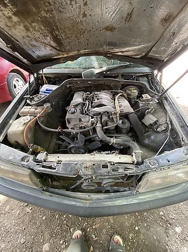 бампер w124: Mercedes-Benz 190: 1989 г., 2 л, Механика, Дизель, Седан — 4
