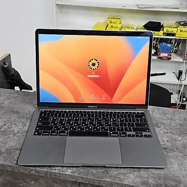 MacBook Air 2020. Подойдет для начала программирования, дизайна — 6
