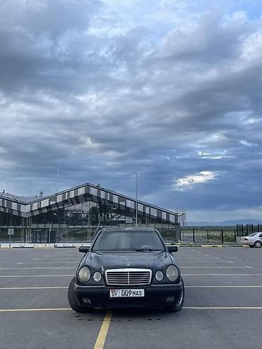 Mercedes-Benz : 1996 г., 2.3 л, Механика, Бензин — 2