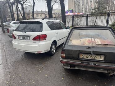 исузу аксиом: Toyota Ipsum: 2001 г., 2.4 л, Автоматические, Бензин, Минивэн — 3