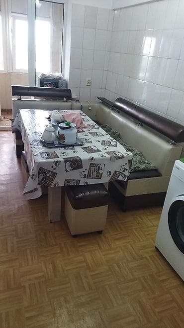 Кухонный мягкий уголок, Б/у, Другой материал, цвет - Бежевый