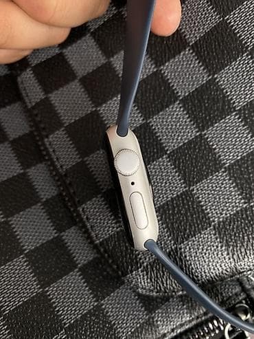 amazfit active: Apple Watch SE (2‑го поколения), модель MRE23LL/A, версия watchOS 26.4 — 4