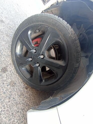 домкрат для машины: Диски R 16 Комплект, отверстий - 4, Б/у — 2