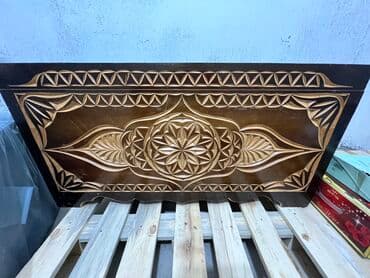 резные кровати из дерева: Резной деревянный сундук/ларь с крышкой. - Материал: массив дерева — 2