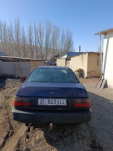 с4 2 6: Volkswagen Passat: 1988 г., Седан — 4