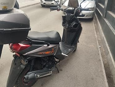 bmb 39: Макси-скутер 150 куб. см, Бензин — 2