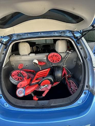 ниссан leaf: Nissan Leaf: 2011 г., 1 л, Типтроник, Электромобиль, Хэтчбэк — 5