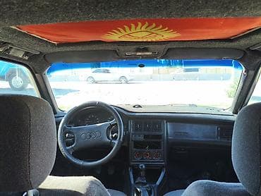 Транспорт: Audi 80: 1990 г., 1.8 л, Механика, Бензин, Седан — 8