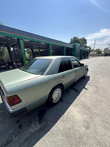 капот на w124: Mercedes-Benz W124: 1990 г., 2.3 л, Механика, Бензин, Седан — 5