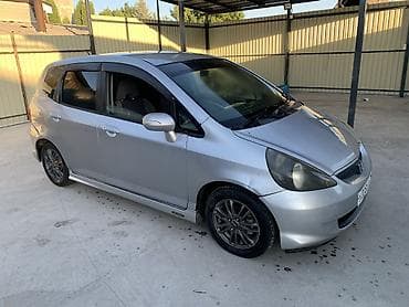 Honda Fit: 2003 г., Вариатор, Бензин — 9