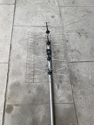 Уличная телевизионная антенна на мачте - Тип: направленная