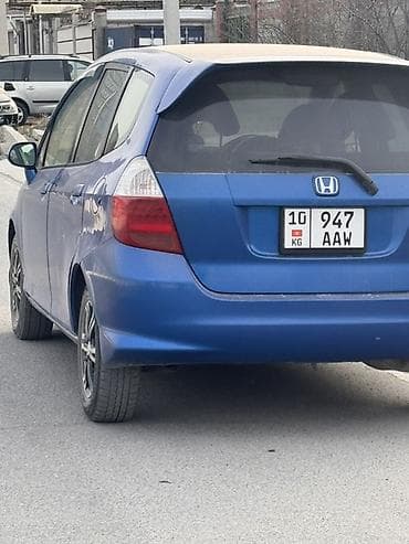 225 65: Honda Fit: 2005 г., 1.3 л, Вариатор, Бензин, Хэтчбэк — 4