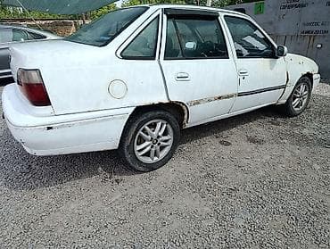 210 mers: Daewoo Nexia: 1996 г., 1.5 л, Механика, Бензин, Седан — 2
