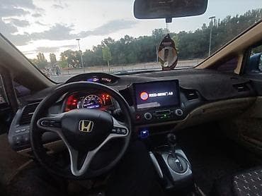 мерседес т 1: Honda Civic: 2008 г., 1.3 л, Вариатор, Гибрид, Седан — 4