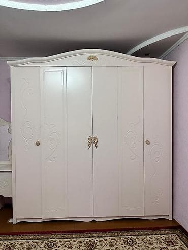 декорации: Двуспальная кровать, С мягким изголовьем, длина - 200 см — 9