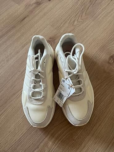 Кроссовки, 39, 39.5, Adidas, Новый, цвет - Бежевый, Самовывоз