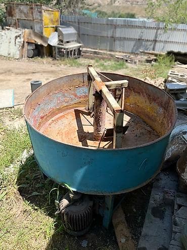 мебел кроват: Лего кирпич чыгара турган станок сатылат мешалкасы менен, Абалы жакшы — 3