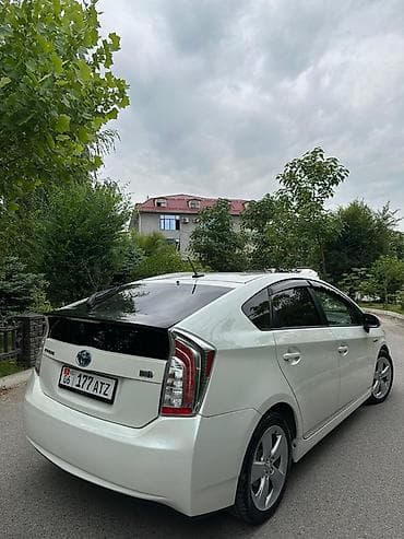 e 303: Toyota Prius: 2014 г., 1.8 л, Вариатор, Гибрид, Хэтчбэк — 5