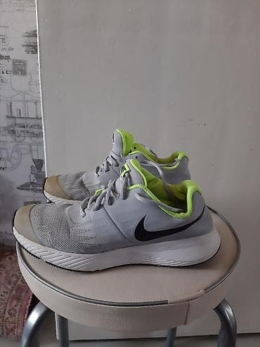 Кроссовки оригинал"Nike"
Отличное состояние
Отдам дёшево