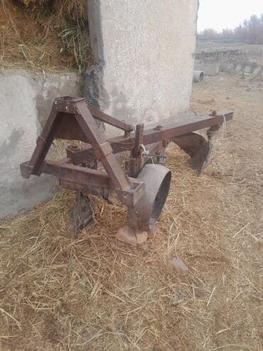 набор инструментов: Трактор с навесным оборудованием (борона) Описание: - Колесный — 7