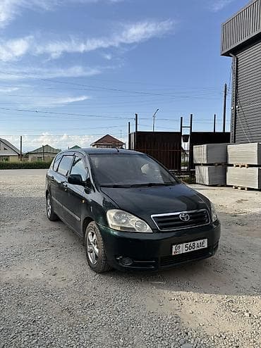 Транспорт: Toyota Ipsum: 2001 г., 2 л, Механика, Дизель, Минивэн — 1