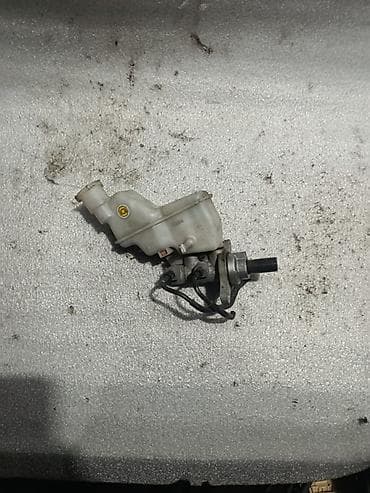 ABS: Главный тормозной цилиндр (ГТЦ) с бачком, оригинал MOBIS. Особенности — 1