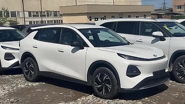 Changan Qiyuan Q05: 2026 г., 1.5 л, Вариатор, Электромобиль, Кроссовер — 3