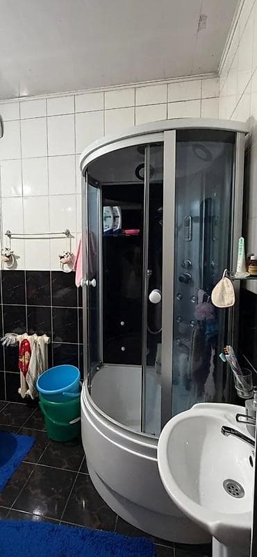бассейн дом: 60 м², 3 комнаты, Забор, огорожен — 1