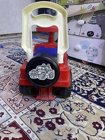 Детский транспорт: Детская машинка-каталка (толокар) Jeep-style - Яркая красно-синяя — 4