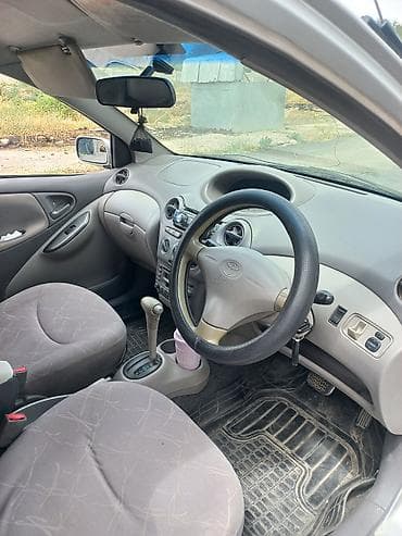 Продажа авто: Toyota Platz: 2000 г., 1.5 л, Автомат, Бензин, Седан — 5