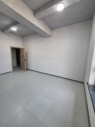 сдаю под массаж: Аренда офисов, 35 м², В бизнес центре, С видом на горы, 1 линия, С оборудованием — 9