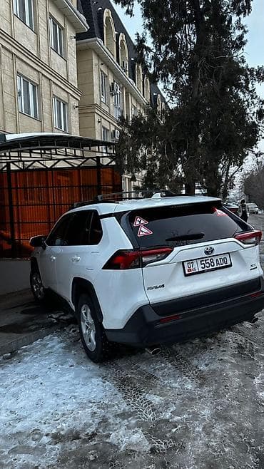 saf: Toyota RAV4: 2019 г., Автомат, Бензин, Кроссовер — 2