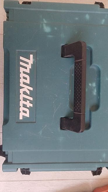 Аппараты для стирки ковров: Набор аккумуляторного электроинструмента в кейсе Состав: - Перфоратор — 3