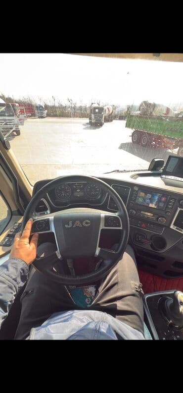 etari 700 max: Тягач, JAC, Без прицепа — 6