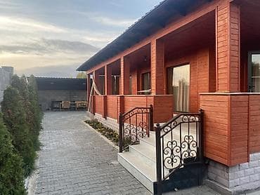 Гостевой дом на Иссык-Куле, коттедж - сруб, Бает, 9 мест, Посуточно at lalafo.kg Гостевой дом на Иссык-Куле, коттедж - сруб, Бает, 9 мест, Посуточно