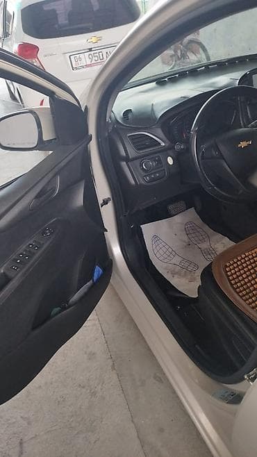 шевралет нубира: Chevrolet Spark: 2019 г., 1 л, Вариатор, Бензин, Хэтчбэк — 5