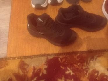 Прокат одежды: Кроссовки (две пары) 1) Черные Reebok - Низкий силуэт - Верх с — 1