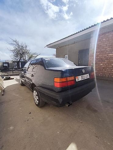 ауди а6 с4 1: Volkswagen Vento: 1992 г., 1.8 л, Кол менен иштөөчү, Бензин, Седан — 1