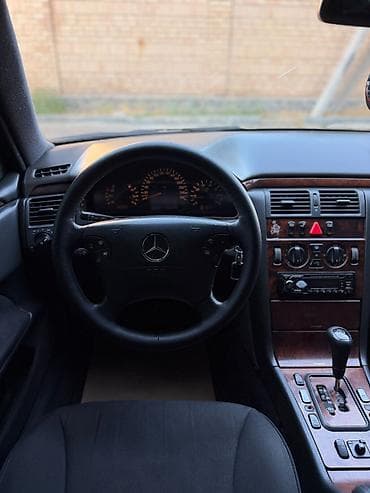 Продажа авто: Mercedes-Benz E-Class: 1999 г., 3.2 л, Автомат, Газ, Седан — 8