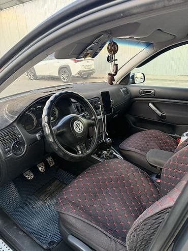 Продажа авто: Volkswagen Golf: 2003 г., 1.6 л, Механика, Бензин — 5