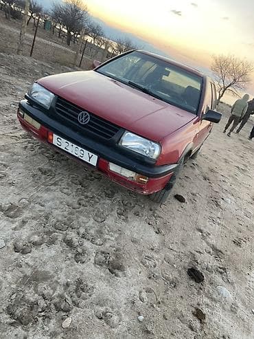 фольцваген: Volkswagen Vento: 1993 г., 1.6 л, Ручные, Бензин, Седан — 4