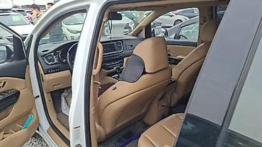wmb e34: Kia Carnival: 2018 г., 2.2 л, Автомат, Дизель, Минивэн — 3